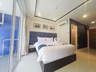Studio Room