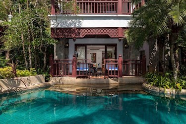 Lagoon Pool Access with Bathtub