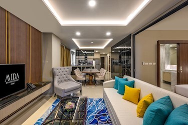 Grande 3 Bedroom Suite Ocean View with Spa Bath